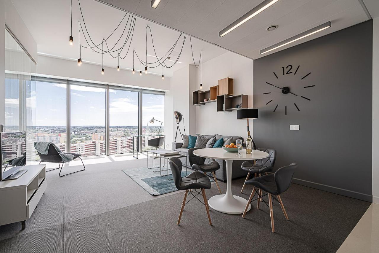 Rentplanet - Apartament Sky Tower Wrocław Exterior foto